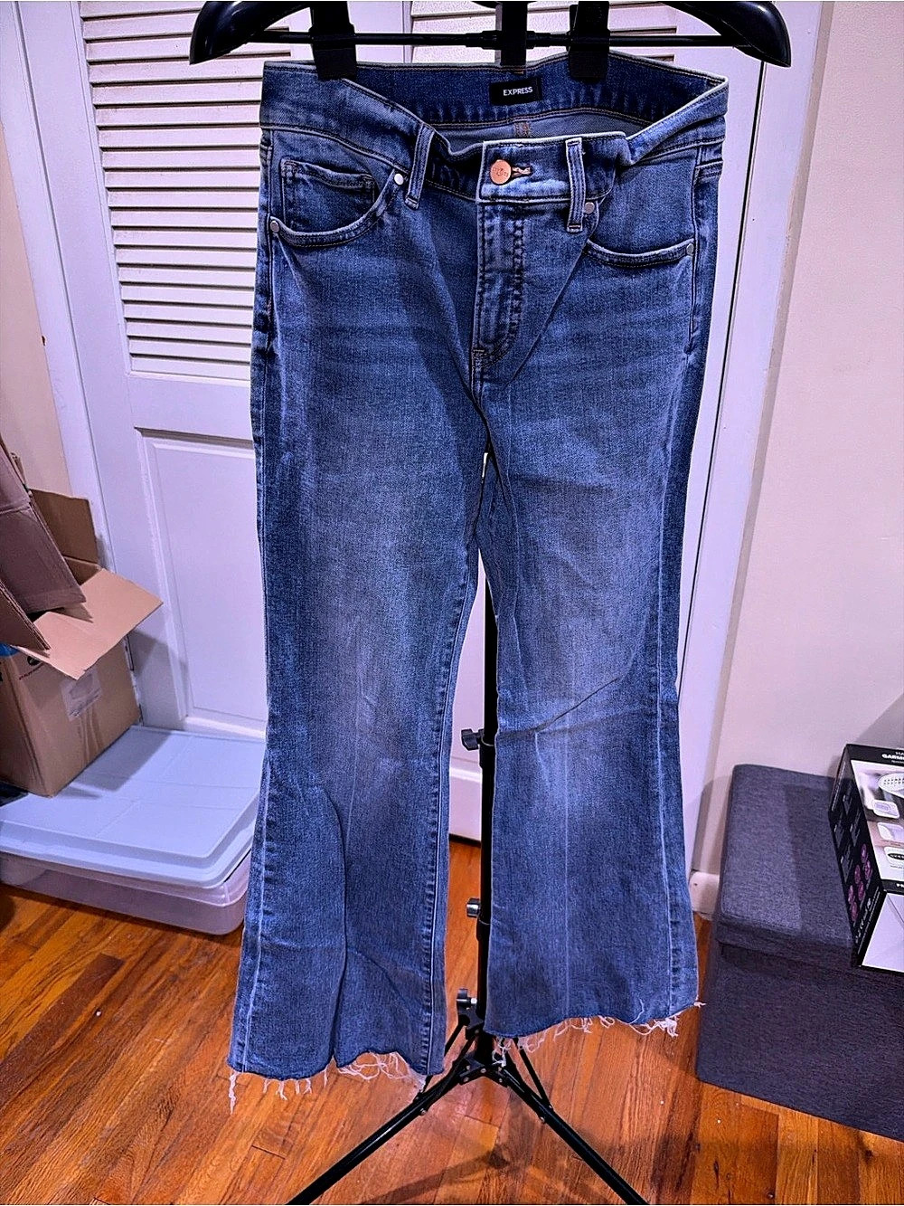 Express 70s Flare Mid Rise Conscious Edit Jeans Blue 4R